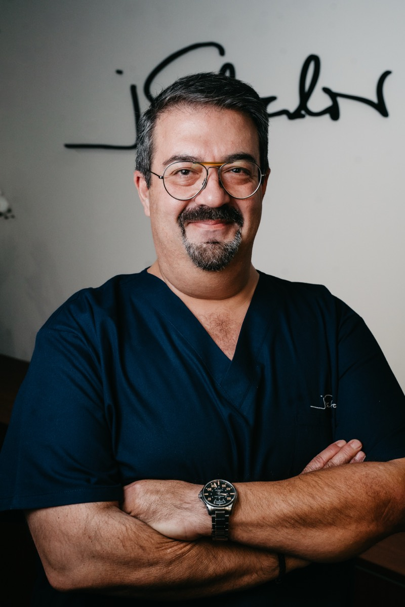 Dr. José Antonio Robles, médico estético de la Clínica Dr. José Salvador